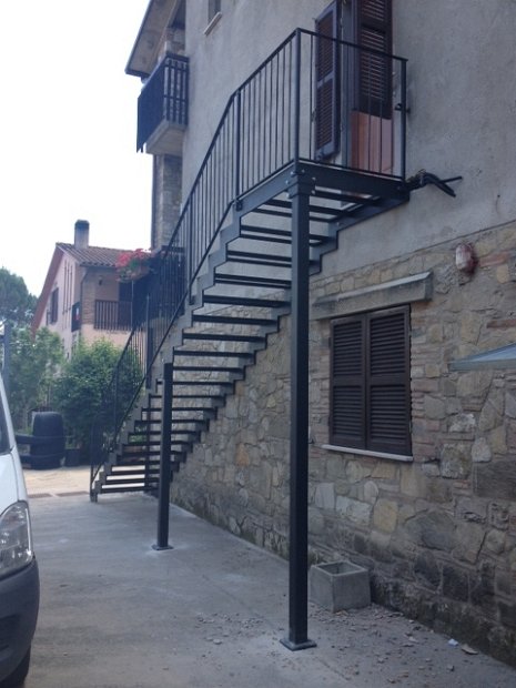 scala esterna 4